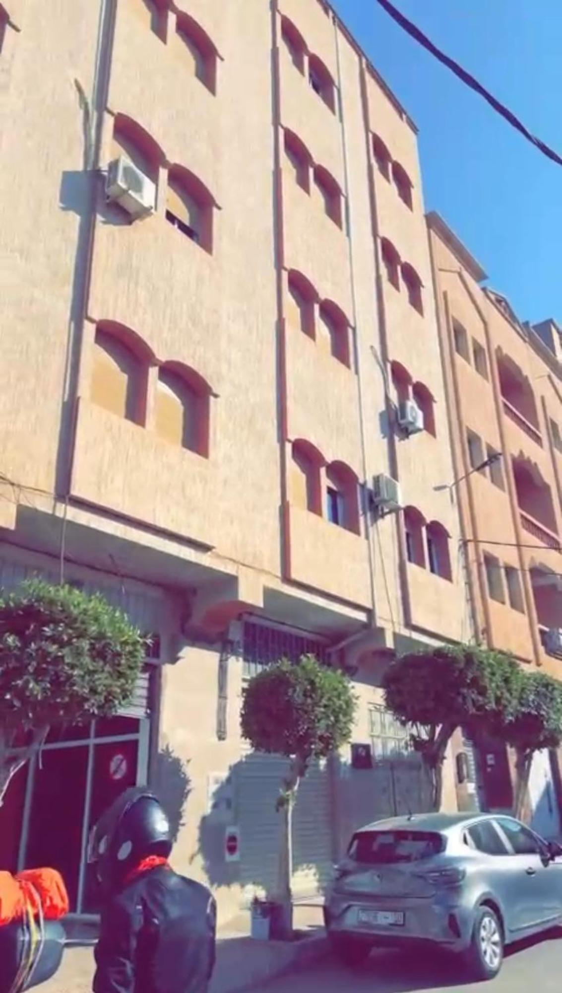 Karaz Homestay Grand Appartement Avec Rooftop Monte Arrouit Exterior foto